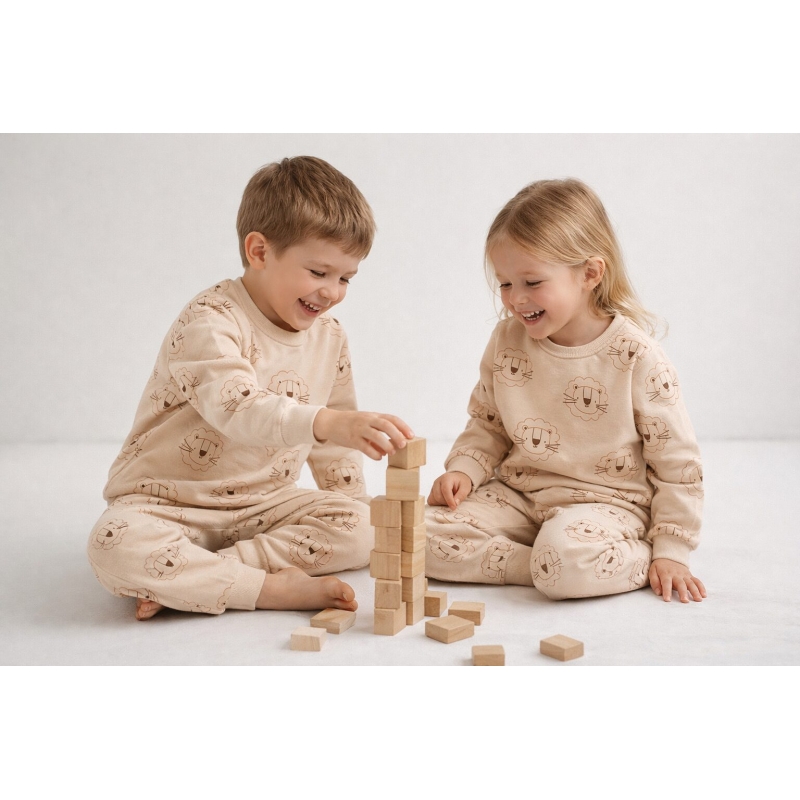 <div class="et_pb_module et_pb_wc_title et_pb_wc_title_0_tb_body et_pb_bg_layout_light"> <div class="et_pb_module et_pb_wc_title et_pb_wc_title_0_tb_body et_pb_bg_layout_light"> <blockquote>Mikinka a tepláky klasického strihu s patentom. Ideálna do škôlky, školy, na ihrisko. Ak váhate nad veľkosťou objednajte väčšiu.   POZOR DO POZNÁMKY VIETE DAŤ PRESNÝ OBVOD PÁSU, KTORÝ SI PRAJETE!!!</blockquote> Navrhnutá a šitá na Slovensku </div> <div class="et_pb_module et_pb_wc_description et_pb_wc_description_0_tb_body et_pb_bg_layout_light et_pb_text_align_justified"> <div class="et_pb_module_inner"> Dodanie 14 pr. dní. </div> </div> </div> Zloženie: 95% bavlna 5% elastan.