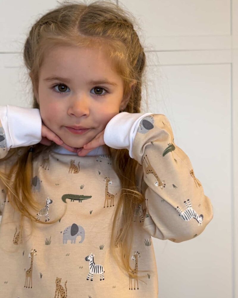 34651D25-2D25-4268-AB26-C5008D548010